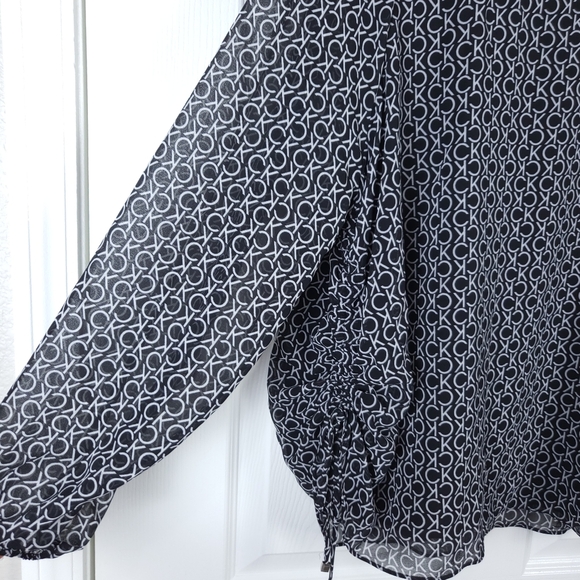 Calvin Klein Plus Size Long Sleeve Monogram All Over Print Blouse - Picture 4 of 7